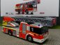Preview: 1/43 Wiking MB Econic Drehleiter L32 Metz Feuerwehr Düsseldorf 0431 02 7333