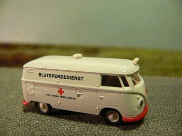 1/87 Brekina # 0790 VW T1 b DRK Blutspendedienst Kasten 32512