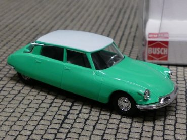 1/87 Busch Citroen DS 19 grün weiß 48020