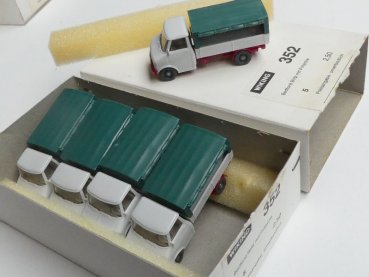 Preview: 1/87 Wiking Händlerpackung Bedford Blitz 5 Modelle 352