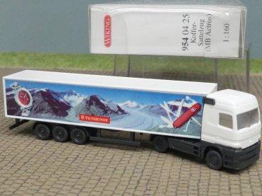 1/160 N Spur Wiking MB Actros Victorinox Koffer-Sattelzug 954 04