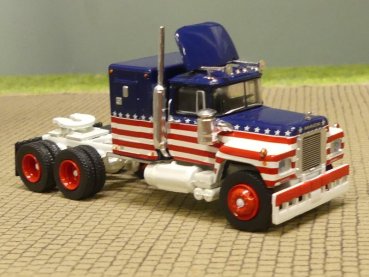 1/87 Brekina Mack RS 700 Stars & Stripes 85809