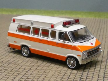 1/87 Brekina Dodge B 200 Ambulance weiss/dunkelorange, 18300