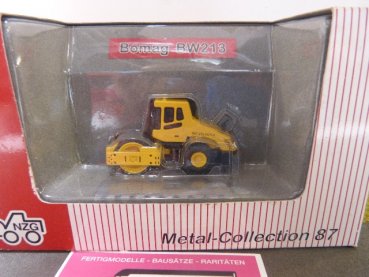 1/87 NZG Bomag BW213 Walze mit Kabine+ Stampffuß 4753