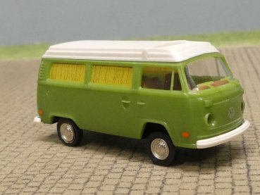 1/87 Brekina VW T2 Camper USA weiß/grün 33002
