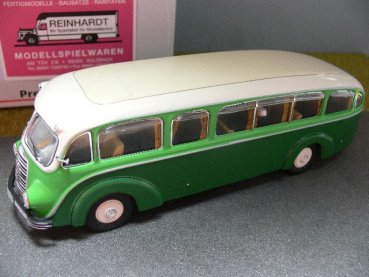 1/43 Premium Classixxs MB LO 3500 grün 2013 12327