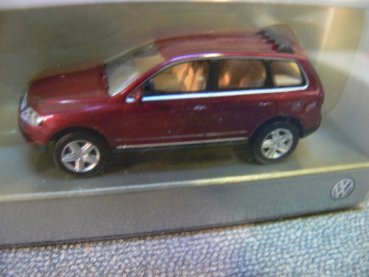 1/87 Wiking VW Touareg dunkelrotmetallic