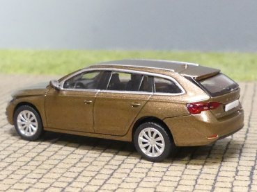 Preview: 1/87 Brekina Skoda Octavia Kombi braun-metallic, 870599