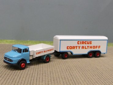 1/87 Brekina MB 322 Circus CORTY ALTHOFF Zugmaschine + 3achs Anhänger 018447