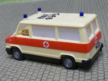 1/87 Busch Fiat Ducato DRK ME 496 beige 83206 Praline