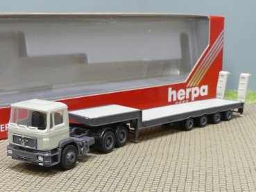 1/87 Herpa MAN F90 Tieflade - Sattelzug 3/5 Achs hellgrau 864007