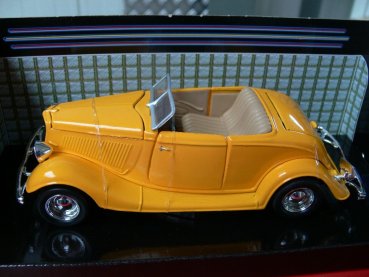 1/24 Motor Max Ford Coupe Cabrio 1934 gelb 73218