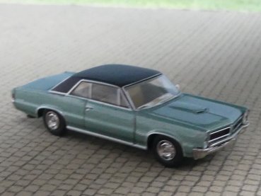 1/87 Brekina Pontiac GTO Coupe hellgrün/schwarz 1965, 18106