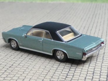 Preview: 1/87 Brekina Pontiac GTO Coupe hellgrün/schwarz 1965, 18106