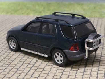 1/87 Busch MB ML 320 dunkelgrün metallic 48501