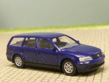 1/87 Wiking VW Passat Variant dunkelblau 038 01