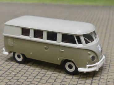 1/87 Brekina # 0723 VW T1 b Bus beigegrau/helloliv  Export USA