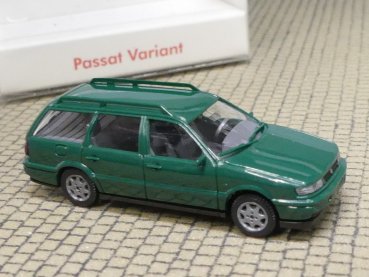 1/87 Wiking VW Passat Variant B4 dunkelgrün 043