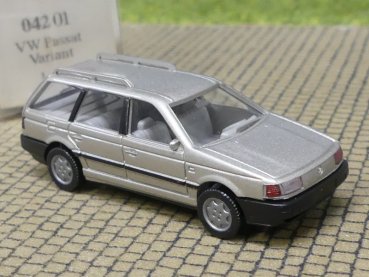1/87 Wiking VW Passat Variant B3 silbern 042 01