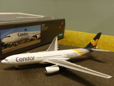 1/500 Herpa Airbus A330-200 Condor 533225