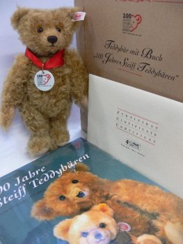 STK 35 Steiff Teddy ca.27 cm mit Buch 100 Jahre Steiff 038891