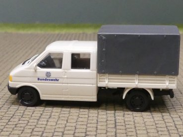 Preview: 1/87 Roco VW T4 DoKa Bundeswehr weiß in Faltbox