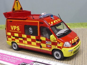 1/43 IXO Renault Master II Lanery Pompiers Feuerwehr KL033
