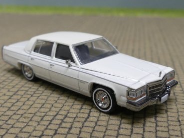 1/87 PCX Cadillac Fleetwood Brougham weiss 870449