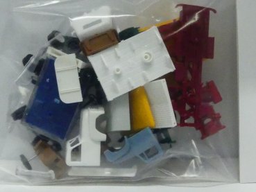 1/87 Brekina Bauteile für 3 Leicht-LKW (Hanomag L28/Opel Blitz) 10213