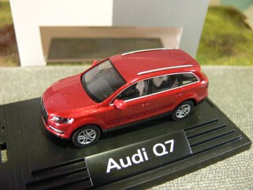 1/87 Wiking Audi Q7 granatrotmetallic 038679