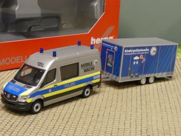 1/87 Herpa MB Sprinter '13 Halbbus mit Anhänger Polizei Bayern / Schwaben Nord 097536
