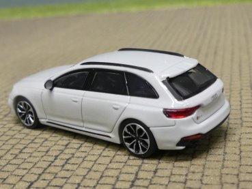 1/87 Minichamps Audi RS4 Avant 2018 weiss metallic 870 018214