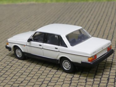 1/87 PCX Volvo 240 weiss 870117