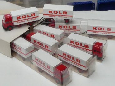 Preview: 1/87 Wiking Händlerpackung MB NG Kolb Umzüge Koffer-Hängerzug 5 Modelle 459