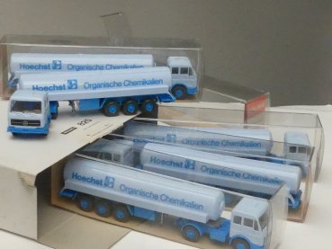 Preview: 1/87 Wiking Händlerpackung MB NG Hoechst Organische Chemiekalien Tank-SZ 5 Modelle 825 1