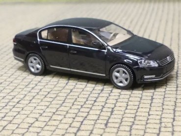1/87 Wiking VW Passat B7 Limousine schwarz 0087 02