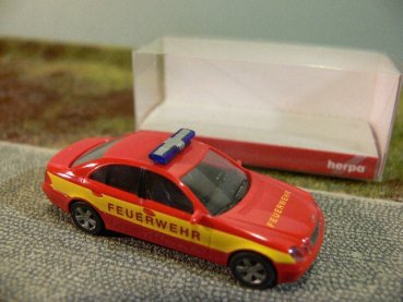 1/87 Herpa MB E Klasse Feuerwehr 045971