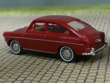 Preview: 1/87 Brekina VW 1600 TL dunkelrot Chrom-Felgen + Weißwandreifen