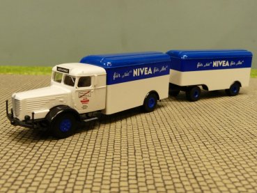 1/87 Brekina Büssing 8000 Nivea für sie für ihn Sondermodell Reinhardt