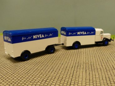 1/87 Brekina Büssing 8000 Nivea für sie für ihn Sondermodell Reinhardt