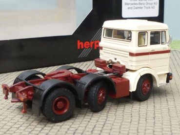 1/87 Herpa MB LPS 2032 Solozugmaschine beige 87MBS026246