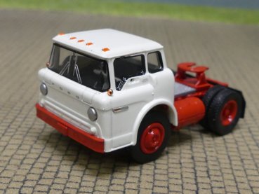 1/87 Brekina Ford C-Series weiß 1970 Zugmaschine 86326