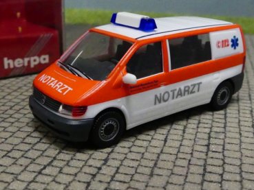 1/87 Herpa MB Vito Feuerwehr Notarzt 043519