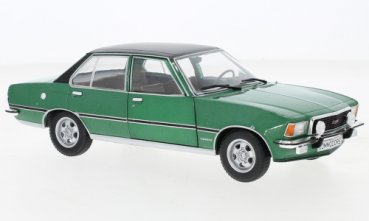 1/24 WhiteBox Opel Commodore V GS/E grün 124124