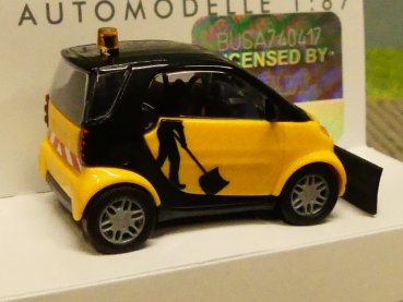 Preview: 1/87 Busch Smart Fortwo´07 mit Schneeschieber 46148