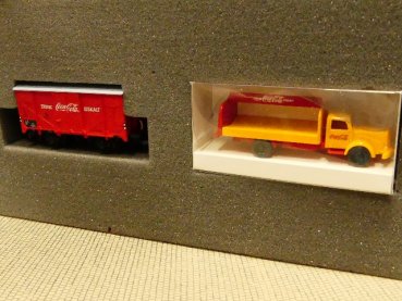1/87 Lima Wiking Set MB L3500 Coca Cola mit Güterwagen LC21030