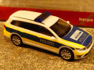 1/87 Herpa VW Passat GTE Variant Polizei Gifhorn 932707
