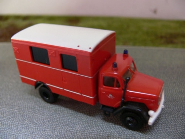 1/87 Brekina Magirus 125 Feuerwehr Berlin Koffer-LKW 46013