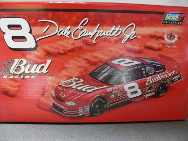 1/24 Revell Budweiser Chevrolet 2002 Monte Carlo #8 15589