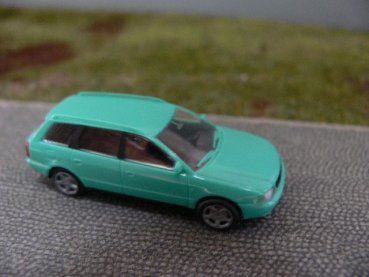 1/87 Rietze Audi A4 Avant hellgrün